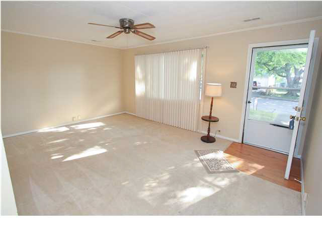5112 Warren Drive Evansville, IN 47710 - Photo 3 of 11 Gallery Image 3
