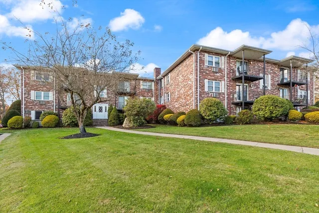 $359,999 | 23 Pine Street, Unit A, Canton, MA 02021