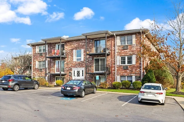 $359,999 | 23 Pine Street, Unit A, Canton, MA 02021