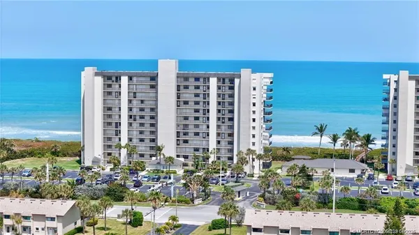 $2,300 | 4250 North Hwy A1A, Unit 302, Fort Pierce, FL 34949
