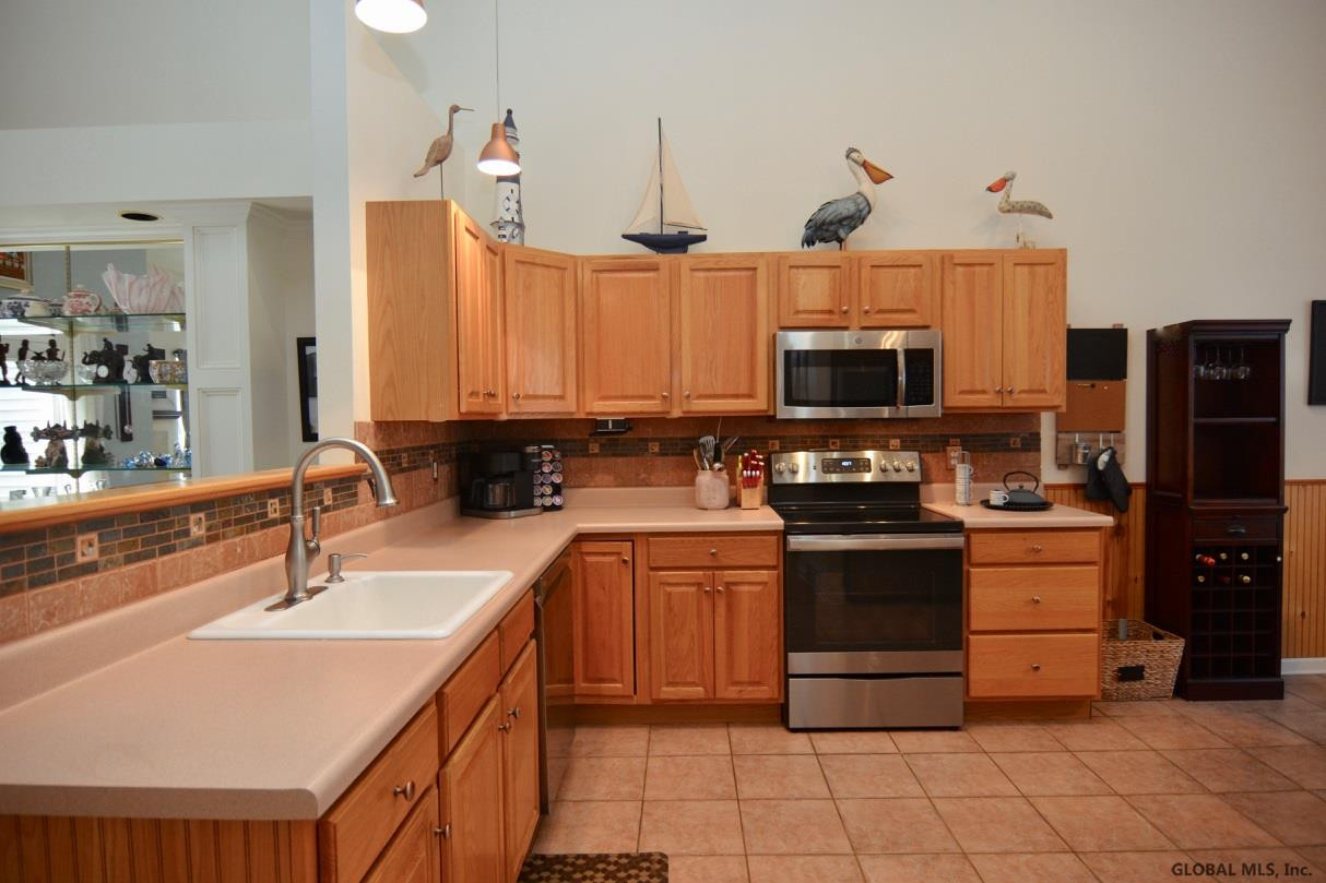 29 Donegal Way Wilton, NY 12866 - Photo 13 of 47 Photo 13