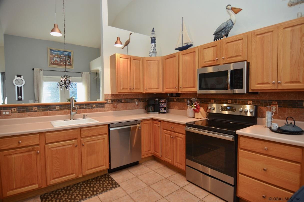 29 Donegal Way Wilton, NY 12866 - Photo 14 of 47 Photo 14
