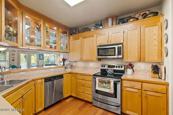 $459,000 | 705 Kachess Lane, Zillah, WA 98953