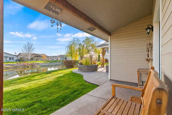 $459,000 | 705 Kachess Lane, Zillah, WA 98953