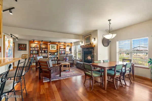 $459,000 | 705 Kachess Lane, Zillah, WA 98953