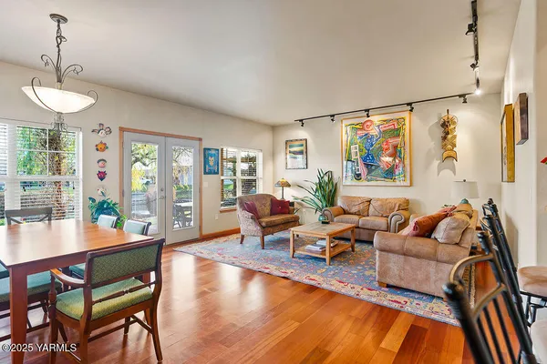 $459,000 | 705 Kachess Lane, Zillah, WA 98953