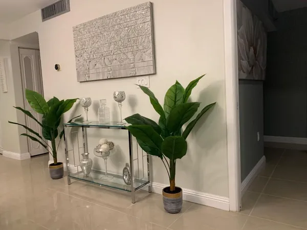 $220,000 | 3940 Inverrary Boulevard, Unit 302, Lauderhill, FL 33319