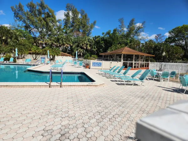 $220,000 | 3940 Inverrary Boulevard, Unit 302, Lauderhill, FL 33319