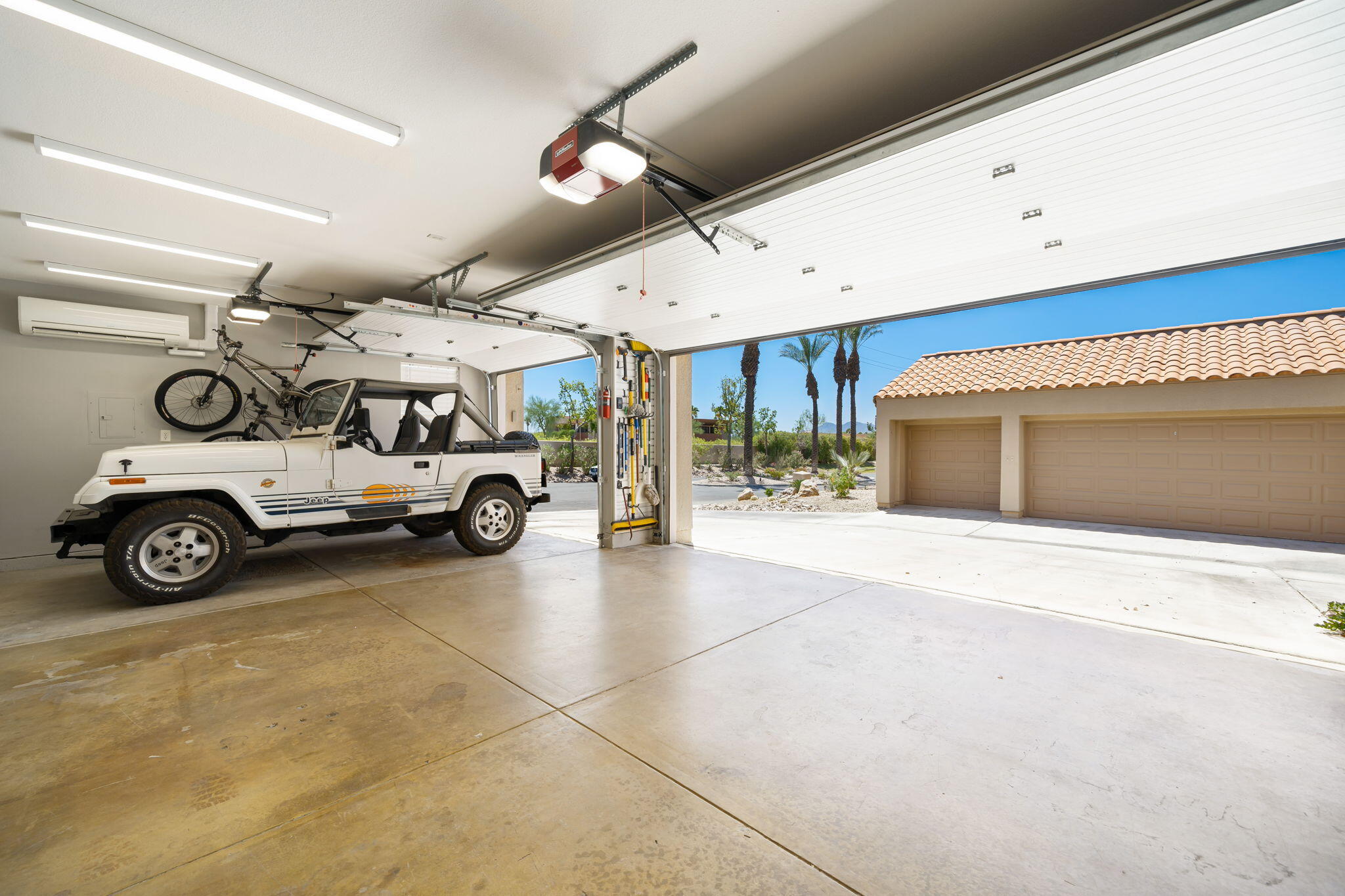 93 Augusta Drive Rancho Mirage, CA 92270 - Photo 35 of 39 a view of parking garage with cars parked