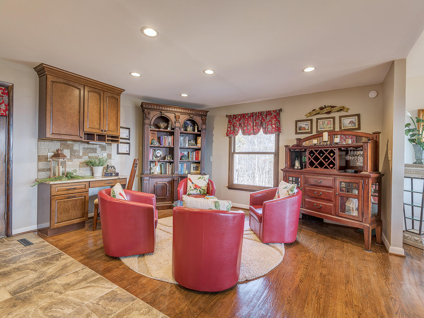 640 Lick Hollow Road Greeneville, TN 37743 - Photo 29 of 86 D_Neas_640-Lick-Hollow_Interior_1813