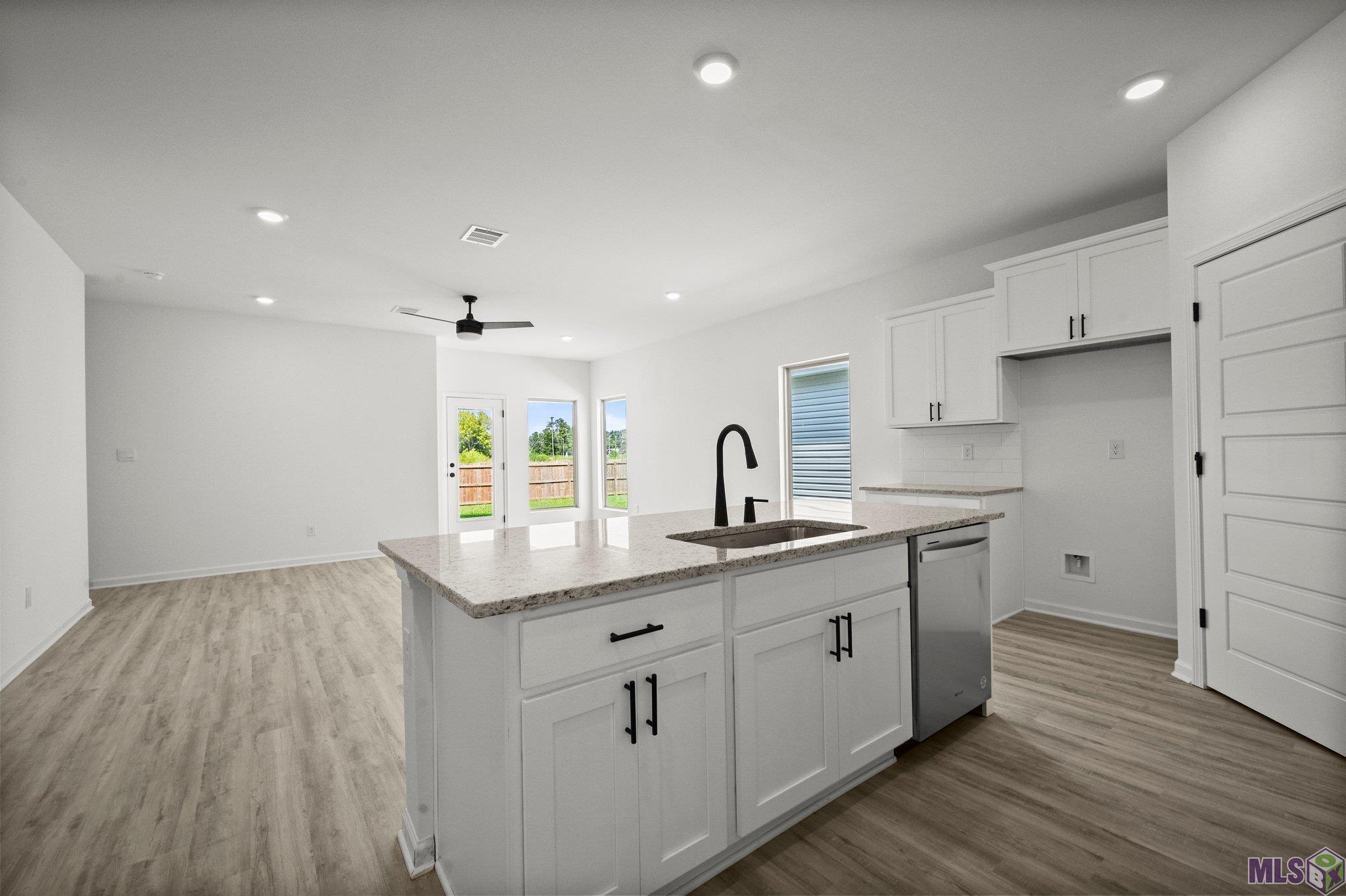 15521 Rocco Drive Baker, LA 70714 - Photo 3 of 18