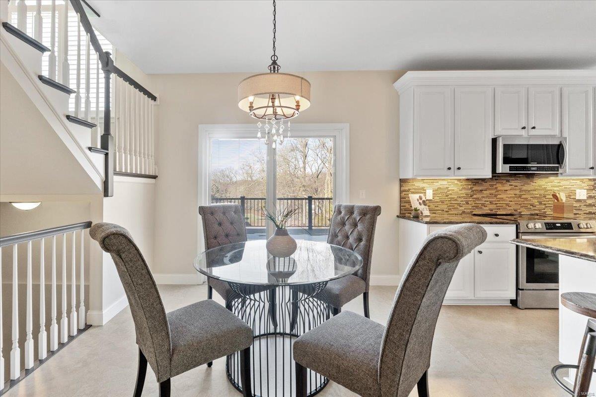 775 Castle Pines Drive Ballwin, MO 63021 - Photo 8 of 37