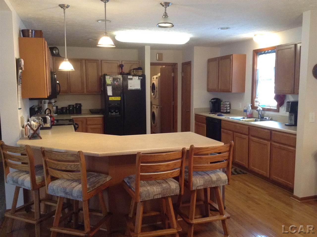2175 Oakwood Road Adrian, MI 49221 - Photo 16 of 45 31280025-15.JPG