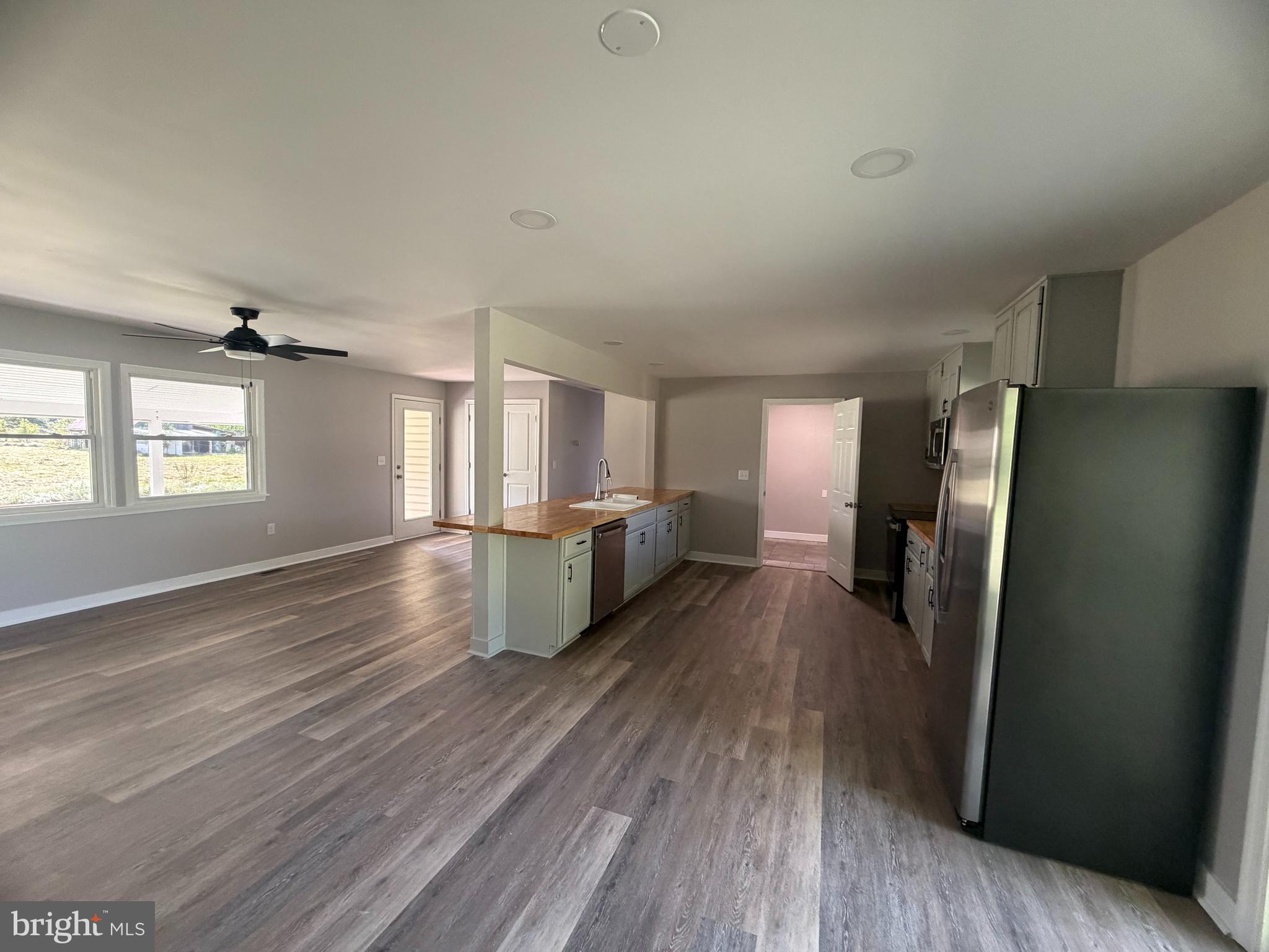 235 B Bryce Road Queenstown, MD 21658 - Photo 2 of 9