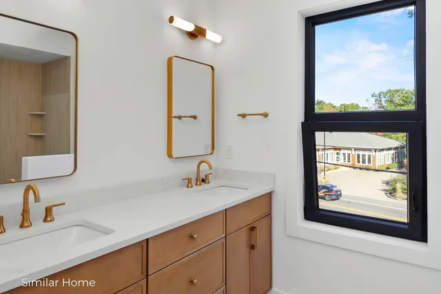 $1,595,000 | 1155 Sagamore Avenue, Unit 3, Portsmouth, NH 03801