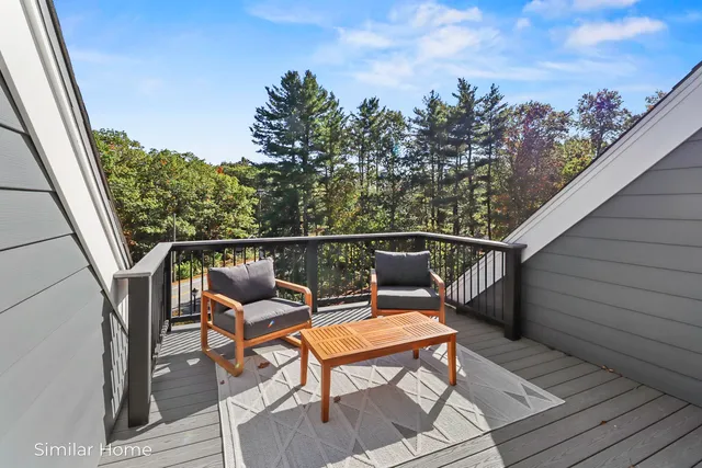 $1,595,000 | 1155 Sagamore Avenue, Unit 3, Portsmouth, NH 03801