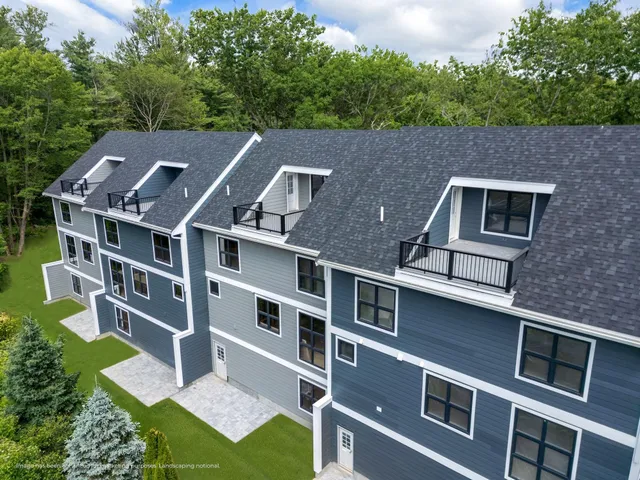 $1,595,000 | 1155 Sagamore Avenue, Unit 3, Portsmouth, NH 03801