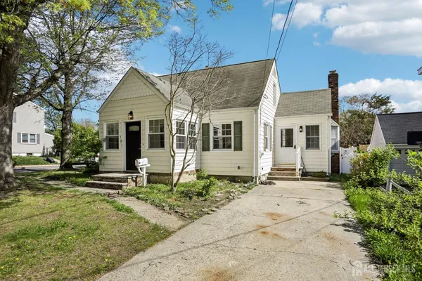 $669,000 | 101 Ravine Drive, Matawan, NJ 07747