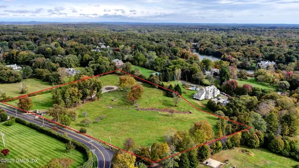 $6,950,000 | 549 Round Hill Road, Greenwich, CT 06831