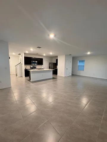 $2,599 | 5527 Warrington Town Path, Wesley Chapel, FL 33545