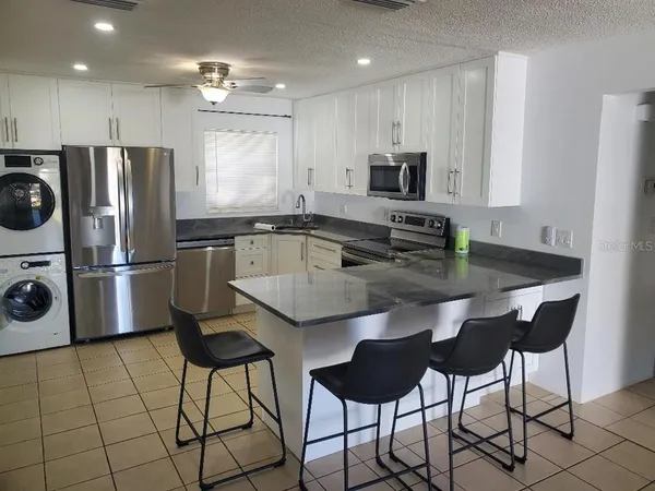 $1,700 | 1020 70th Street North, St. Petersburg, FL 33710