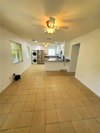 $1,700 | 1020 70th Street North, St. Petersburg, FL 33710