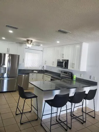 $1,700 | 1020 70th Street North, St. Petersburg, FL 33710