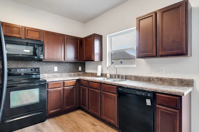 $2,200 | 612 Pemberton Drive, Lebanon, TN 37087