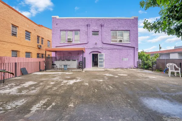 $1,600 | 1554 Southwest 5th Street, Unit 5B, Miami, FL 33135