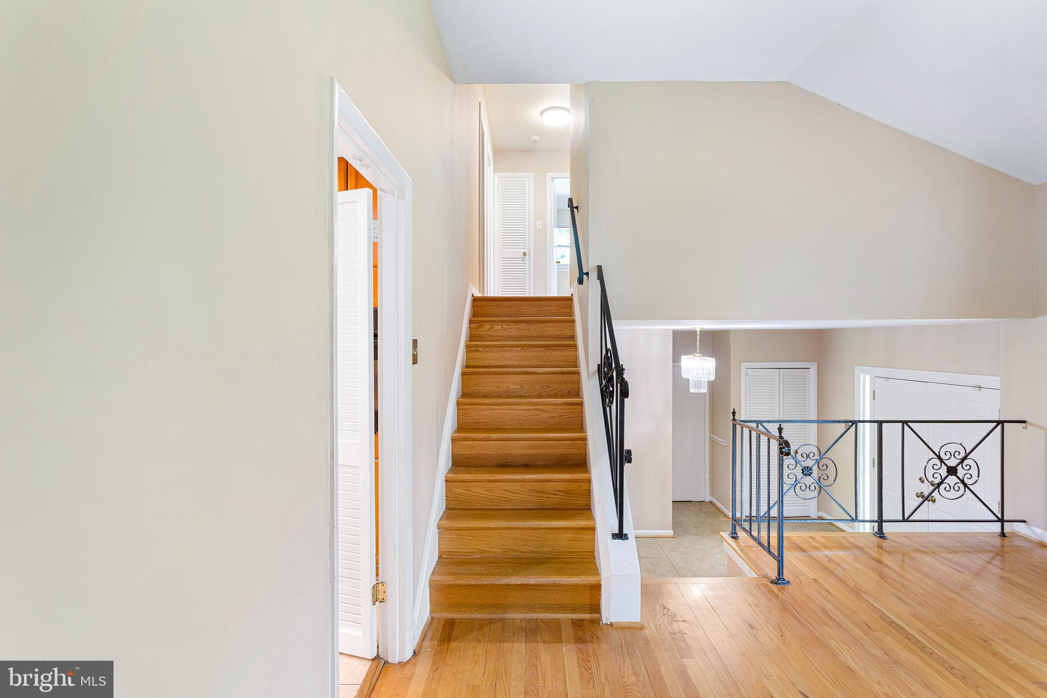 6503 Friars Court Bethesda, MD 20817 - Photo 7 of 48 a view of entryway with wooden floor