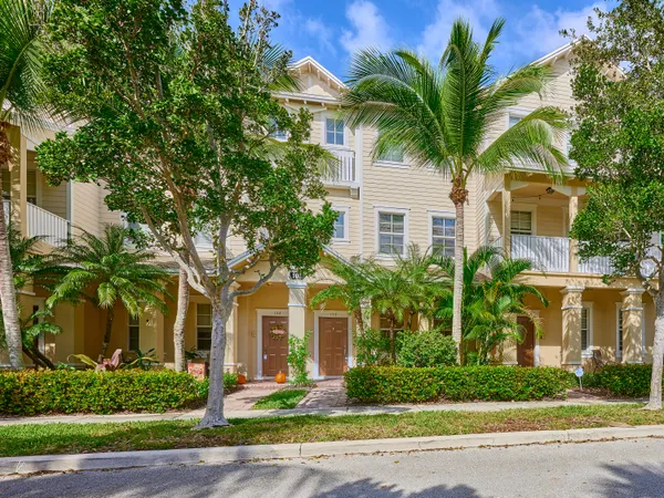 $407,000 | 105 East Pigeon Plum Drive, Unit 103, Jupiter, FL 33458