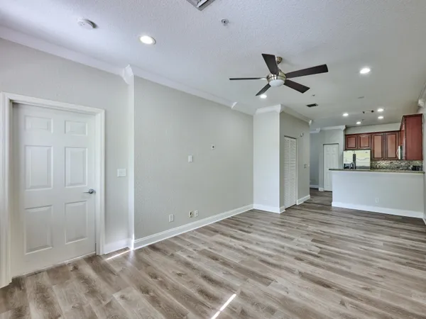 $399,000 | 105 East Pigeon Plum Drive, Unit 103, Jupiter, FL 33458