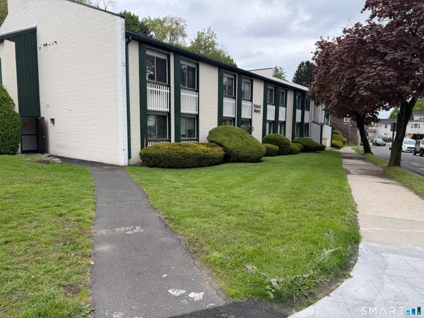 $189,000 | 34 Patriot Drive, Unit A6, Danbury, CT 06810