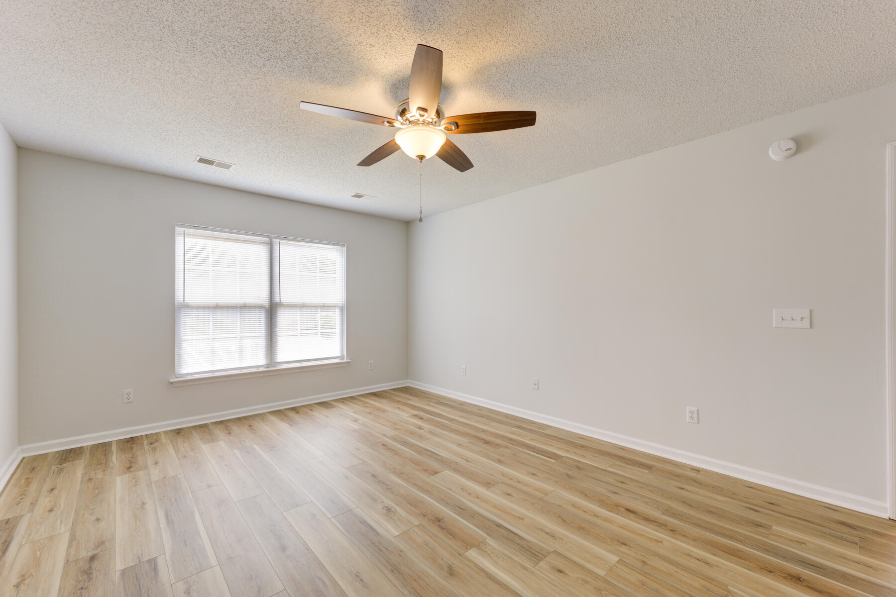 130 Malibu Road Summerville, SC 29483 - Photo 33 of 47 130 Malibu Rd, Summerville SC (16)