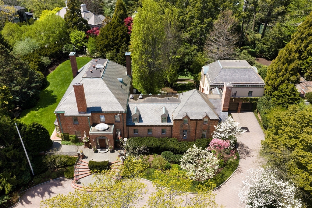 40 Singletree Road Brookline, MA 02467 - Photo 1 of 23