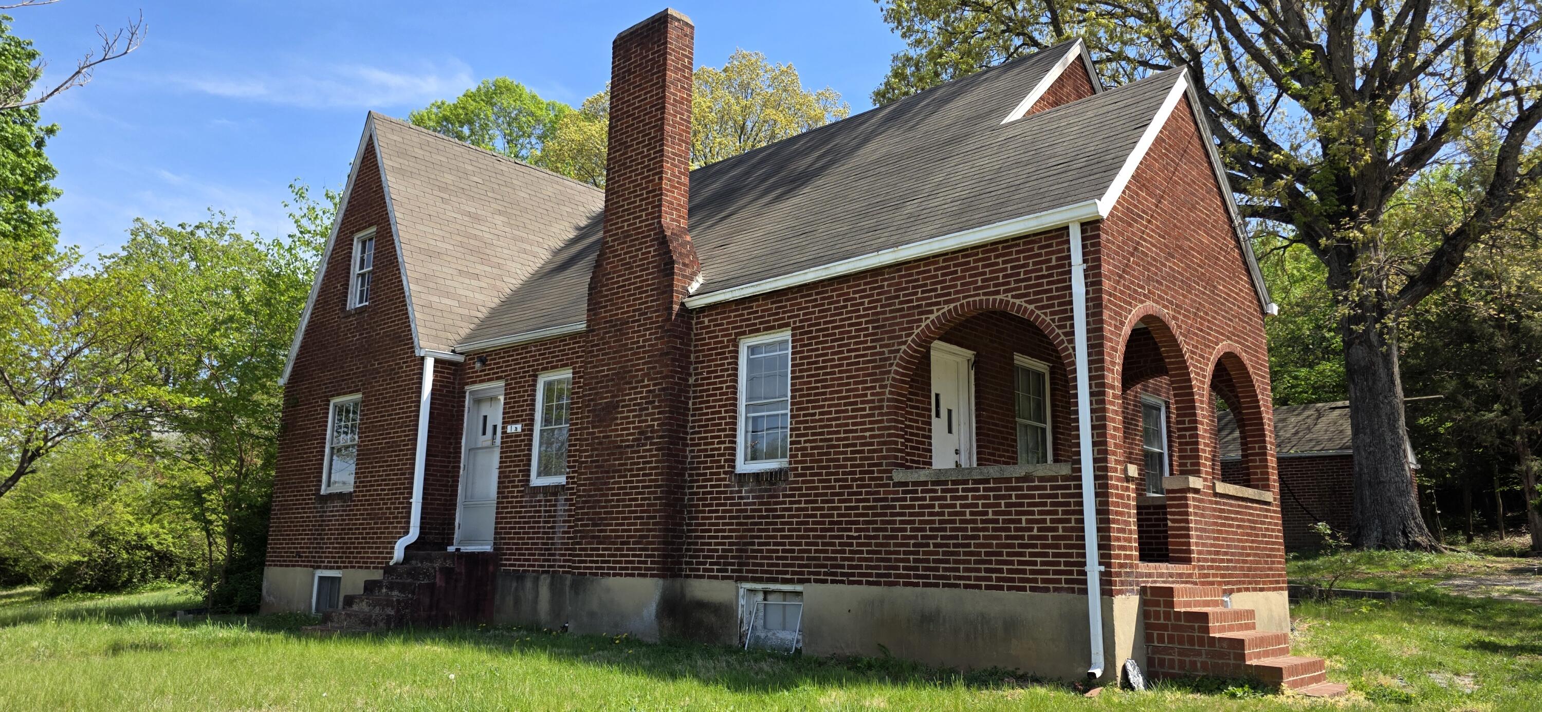 1037 Hardy Road Vinton, VA 24179 - Photo 11 of 16 1000038353