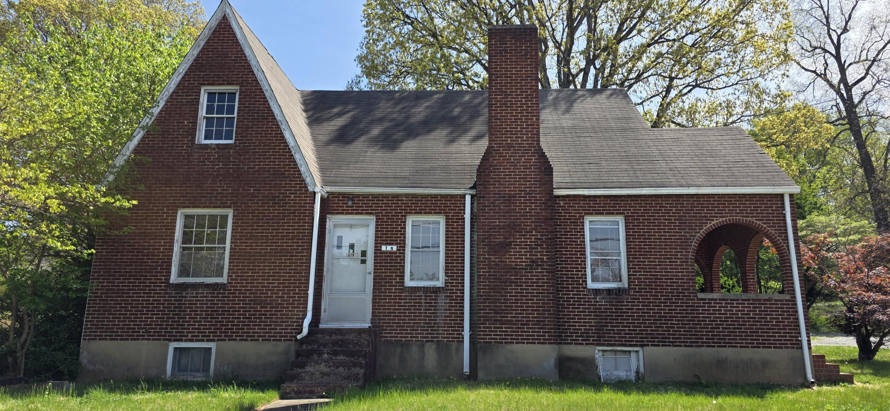 1037 Hardy Road Vinton, VA 24179 - Photo 14 of 16 1000038355