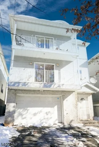 $749,000 | 343 Sussex Avenue, Unit 2, Newark, NJ 07107