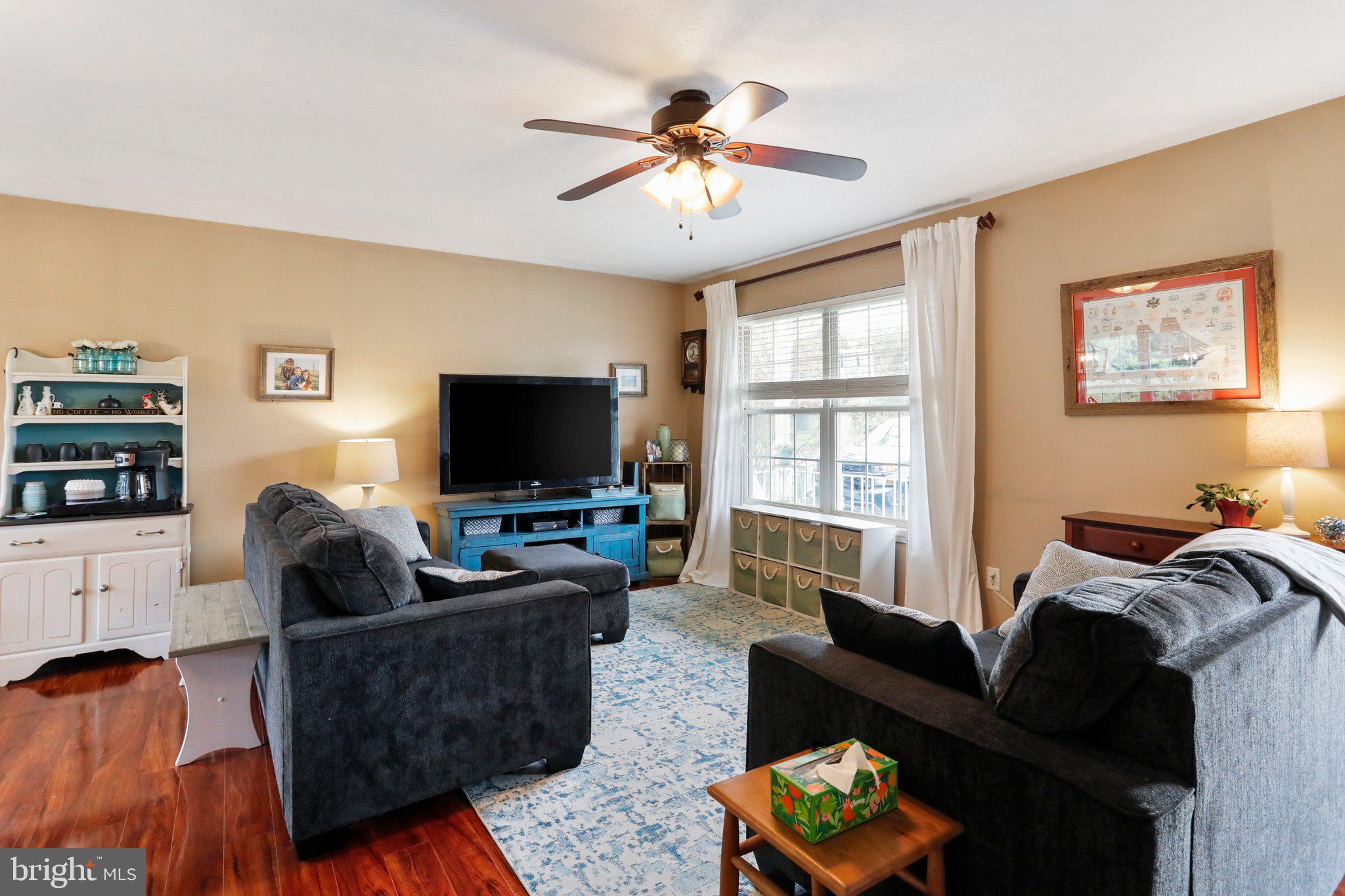 365 Bowman Mill Road Strasburg, VA 22657 - Photo 3 of 32 Open concept living at its finest!