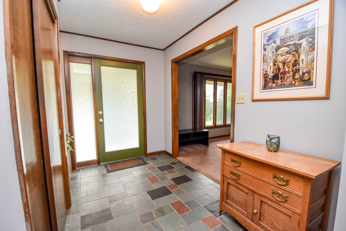 6555 South Harmony Road Bloomington, IN 47403 - Photo 3 of 33 Gallery Image 3