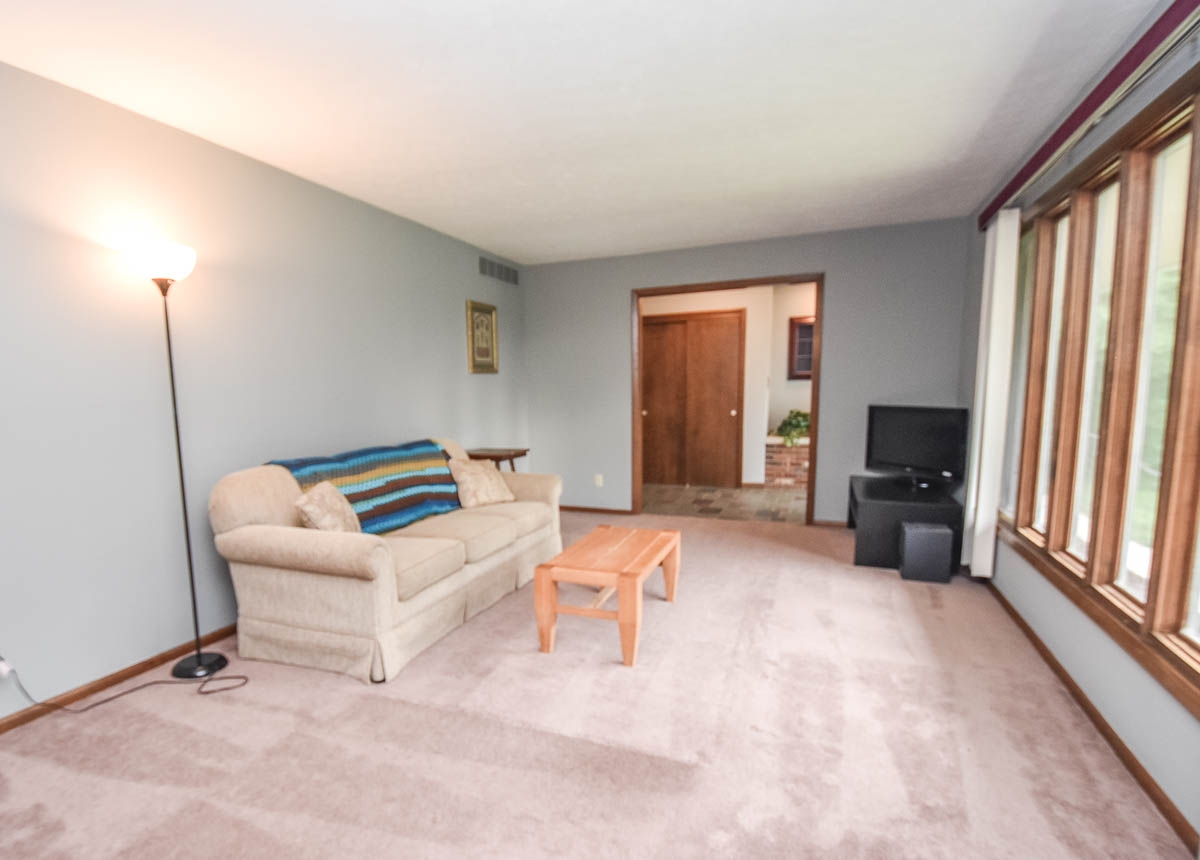 6555 South Harmony Road Bloomington, IN 47403 - Photo 6 of 33 Gallery Image 6