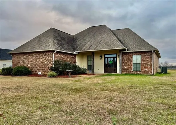 $362,000 | 347 Riverview Drive, Natchez, LA 71456