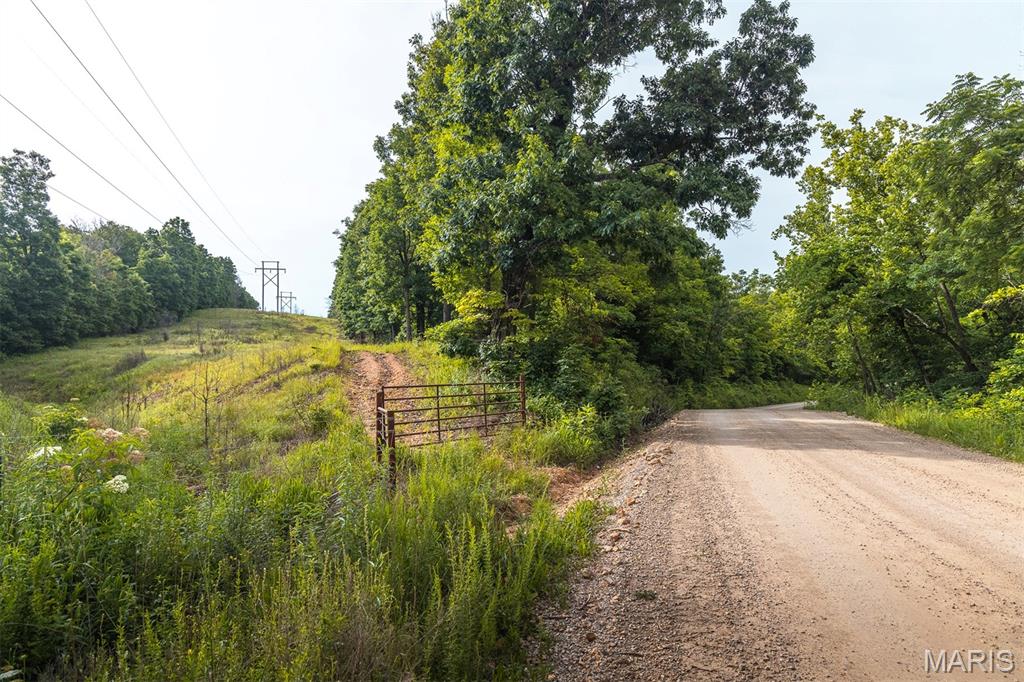 4 State Road Edwards, MO 65326 - Photo 8 of 20