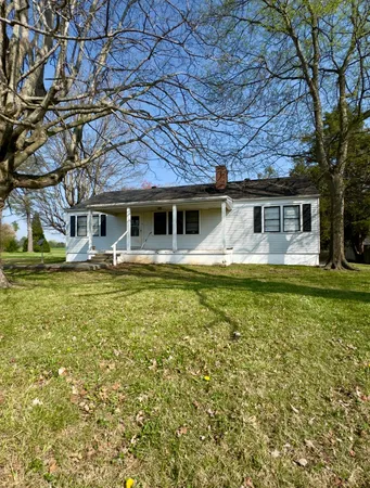 $229,500 | 713 Cumberland Street East, Cowan, TN 37318