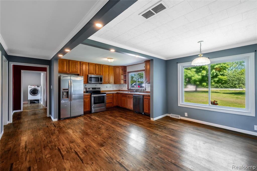 12238 Jennings Road Linden, MI 48451 - Photo 13 of 33