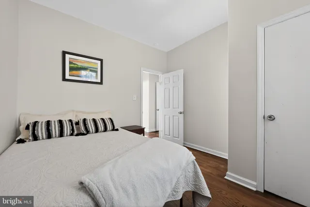 $379,000 | 730 White Horse Pike, Oaklyn, NJ 08107