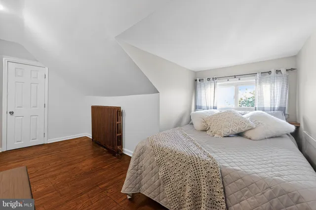 $379,000 | 730 White Horse Pike, Oaklyn, NJ 08107