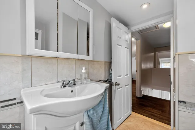 $379,000 | 730 White Horse Pike, Oaklyn, NJ 08107