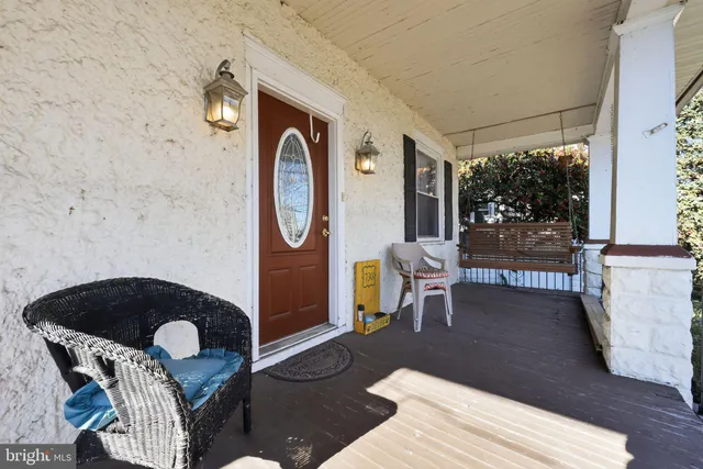 $379,000 | 730 White Horse Pike, Oaklyn, NJ 08107