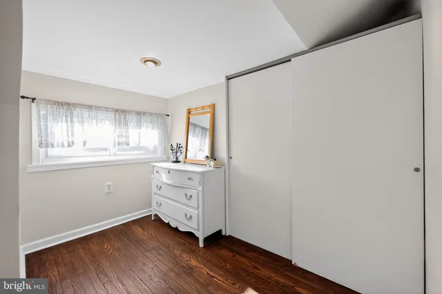 $379,000 | 730 White Horse Pike, Oaklyn, NJ 08107